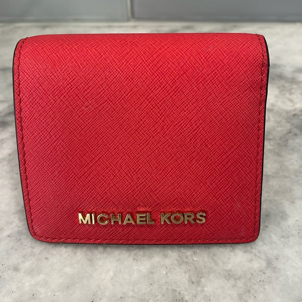 Michael Kors wallet in coral